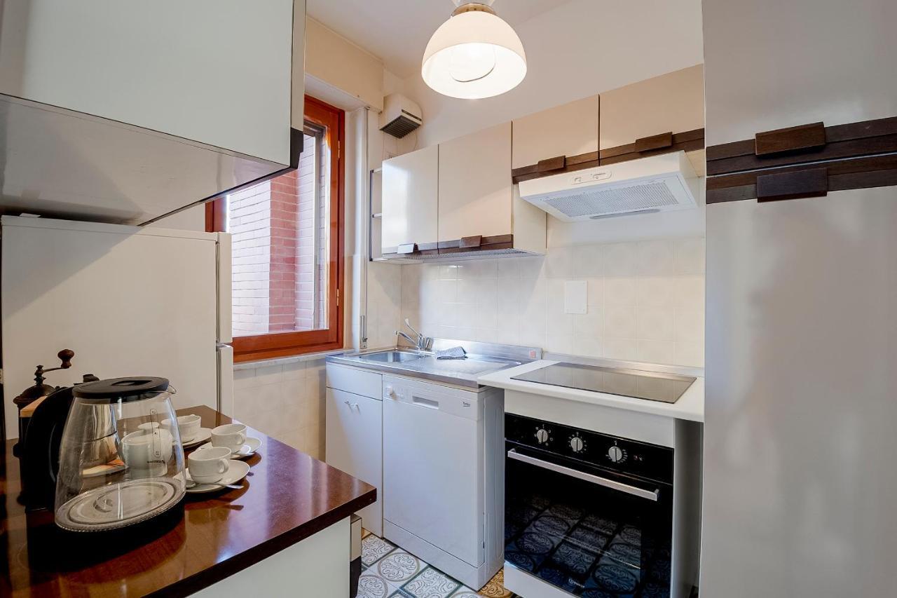 Portosole Attic - With Terrace And Private Parking Leilighet Sanremo Eksteriør bilde