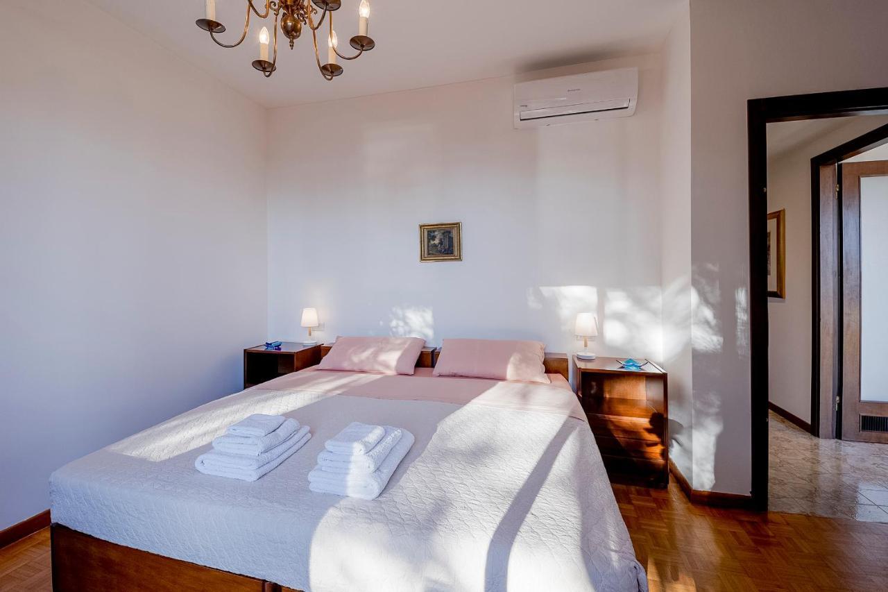 Portosole Attic - With Terrace And Private Parking Leilighet Sanremo Eksteriør bilde